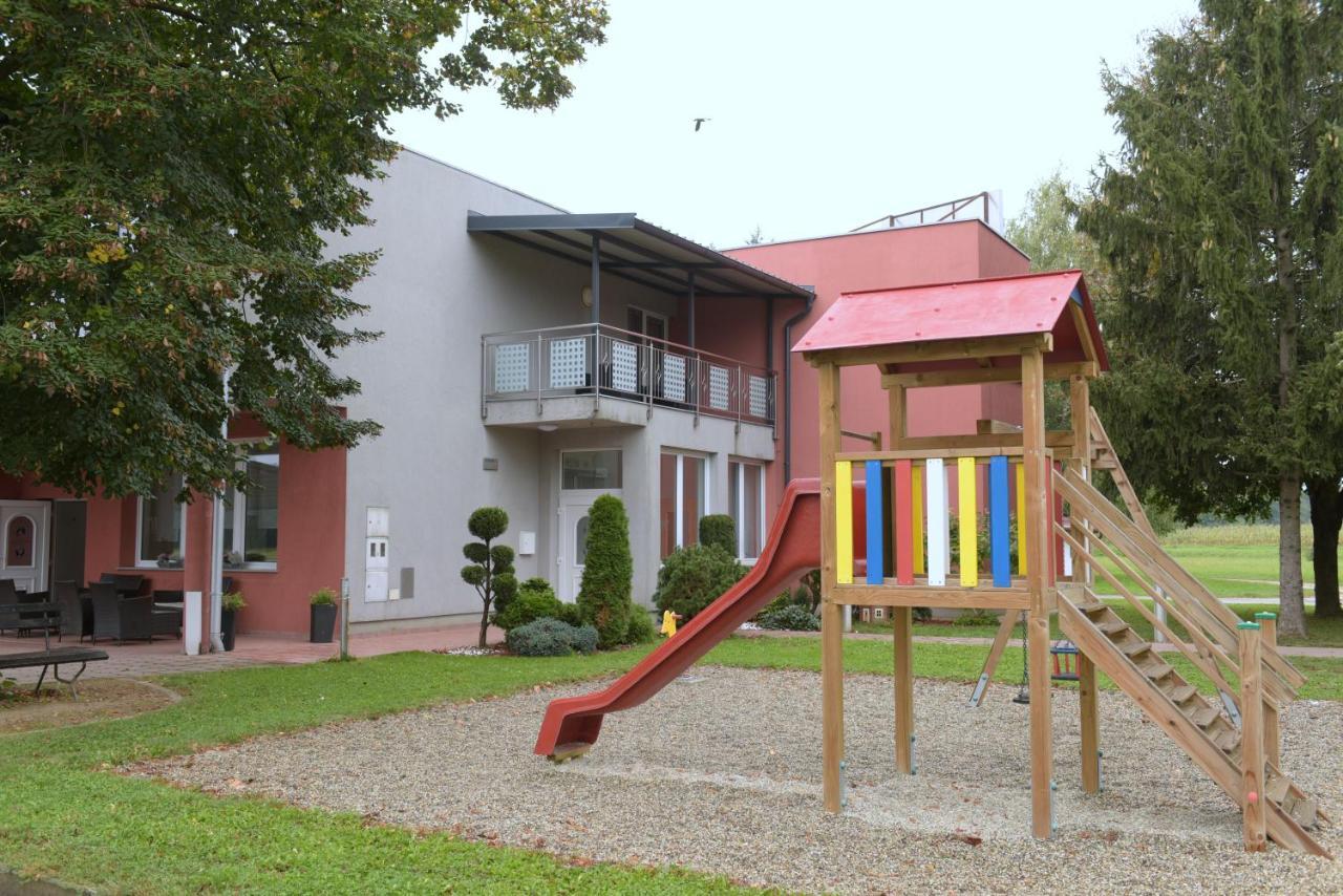Penzion Letalisce Murska Sobota Exterior foto